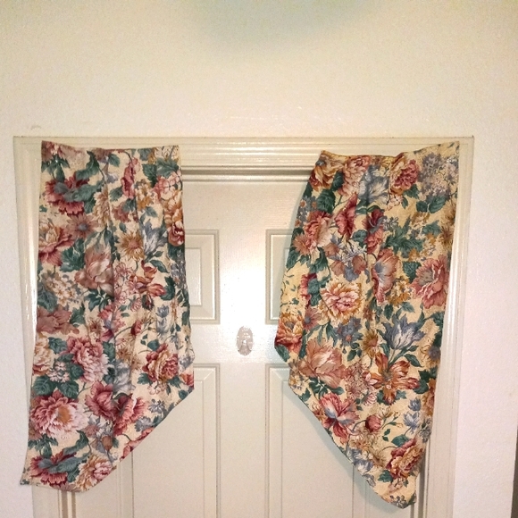 Vint J.C. Penney Classic Traditions Complete Curtain Set must see - Picture 6 of 7